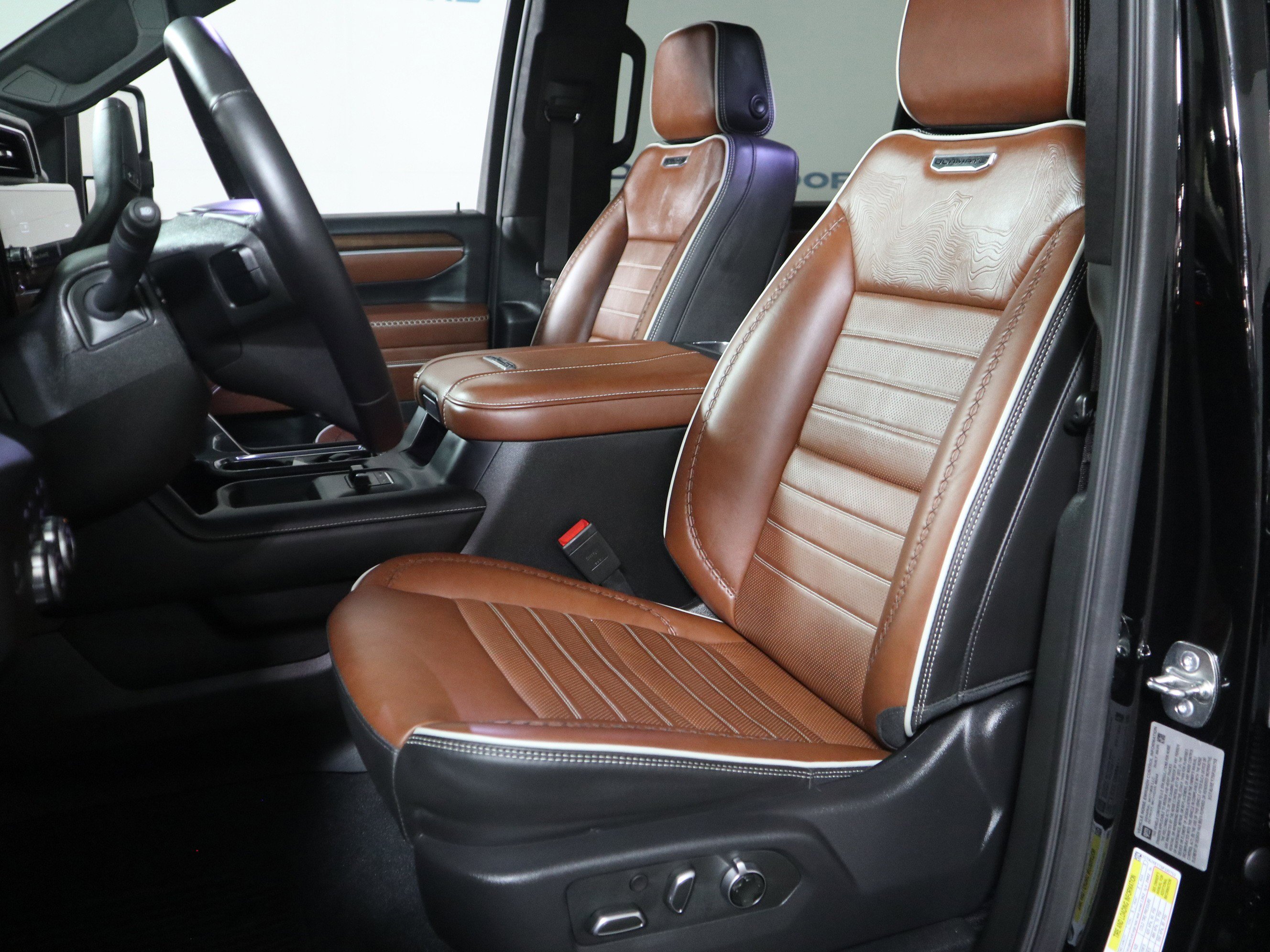 Used 2025 GMC Sierra 2500 Denali Ultimate image 22