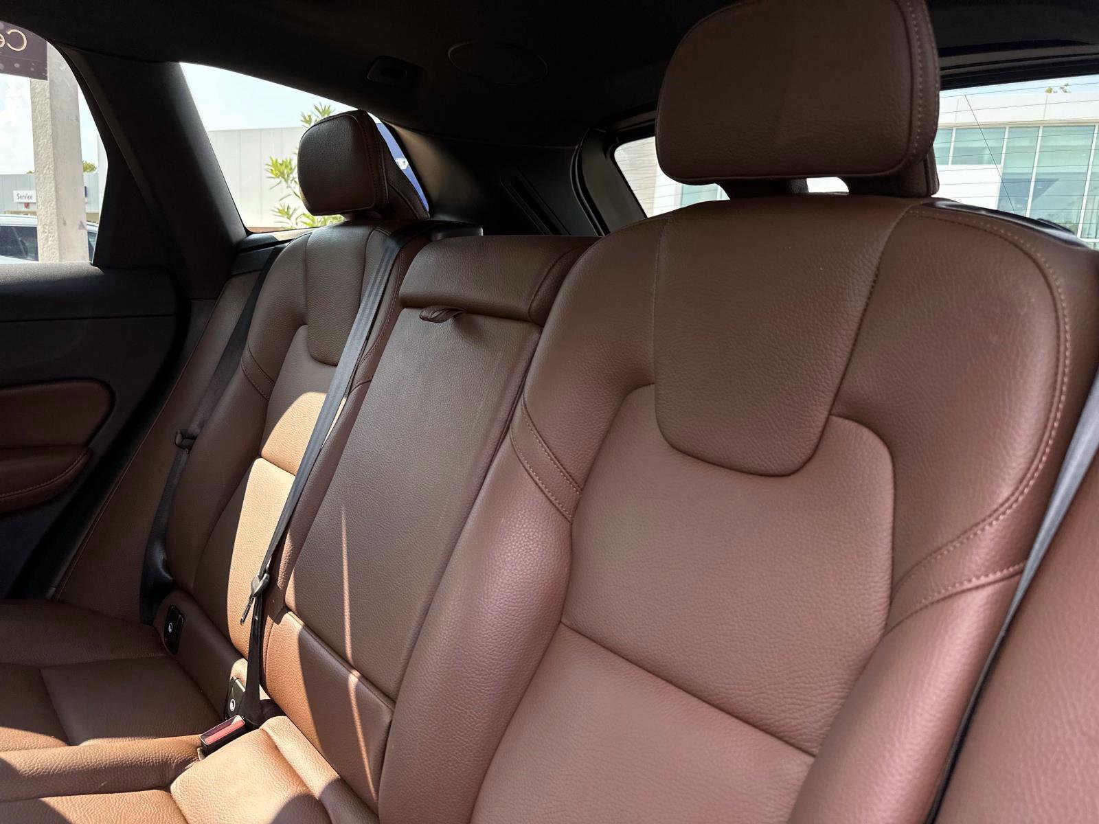 Certified 2023 Volvo XC60 B5 Plus w/ Protection Package Premier image 14