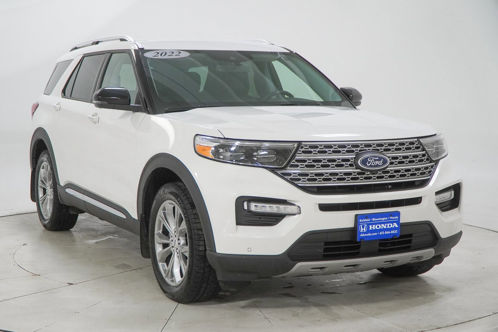 Used 2022 Ford Explorer Limited w/ Equipment Group 301A image 17