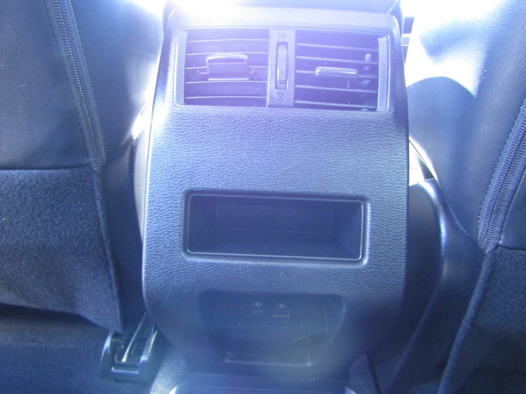 Used 2023 Mitsubishi Outlander SE image 30