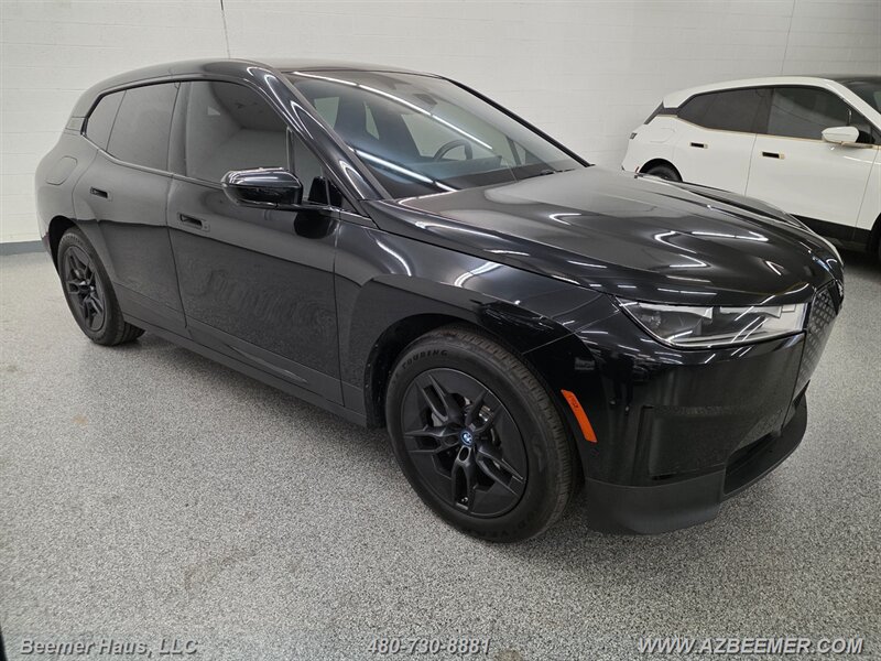 Used 2024 BMW iX xDrive50 AWD/4WD image 13
