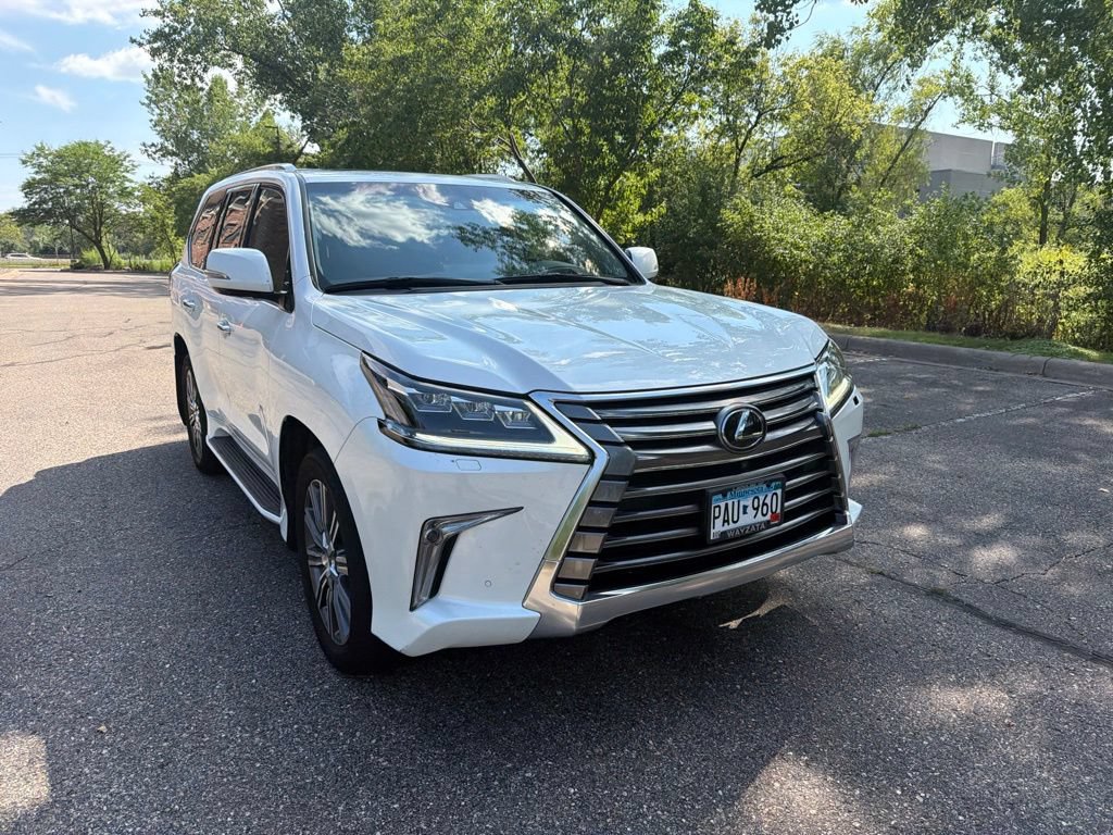 Used 2016 Lexus LX 570 4WD w/ Luxury Package image 14