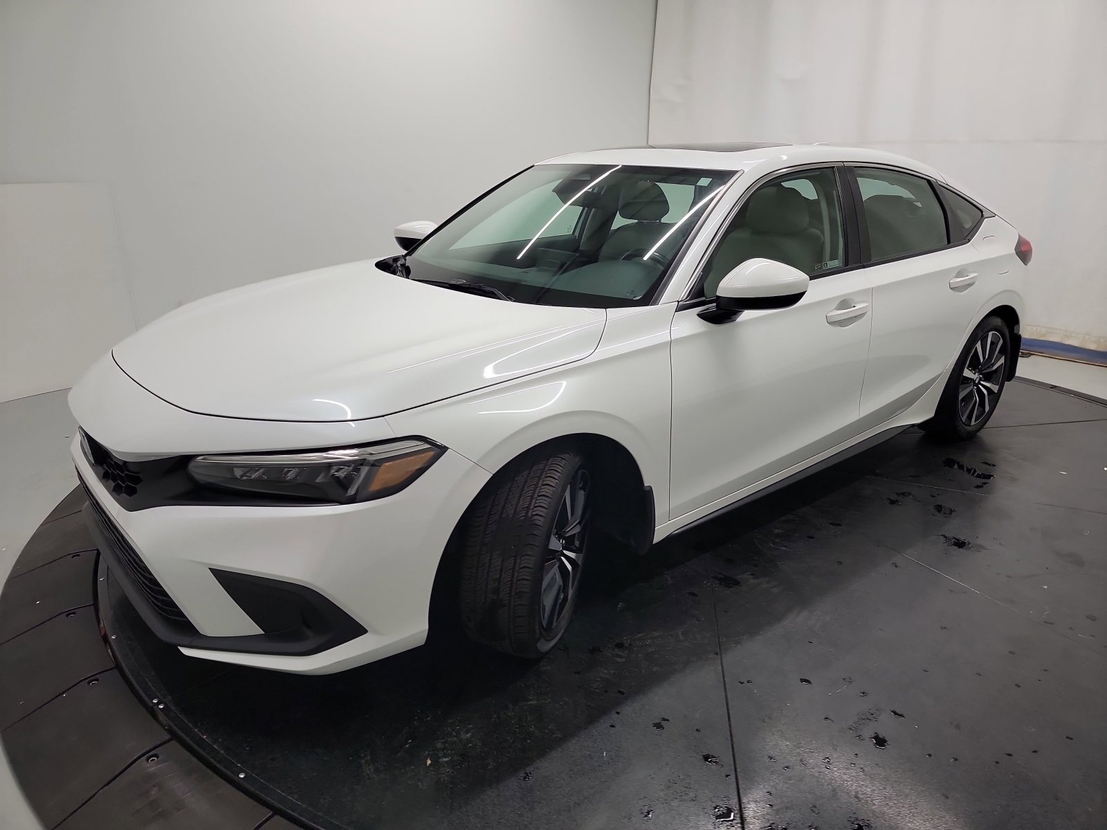 Certified 2023 Honda Civic EX-L image 3