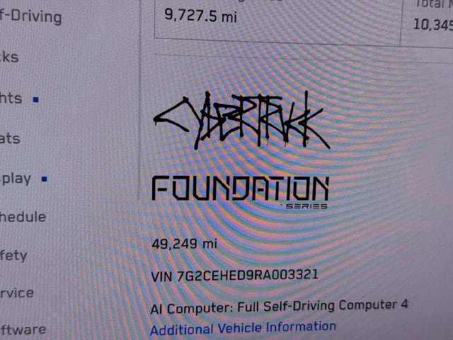 Used 2024 Tesla Cybertruck AWD Crew Cab image 16