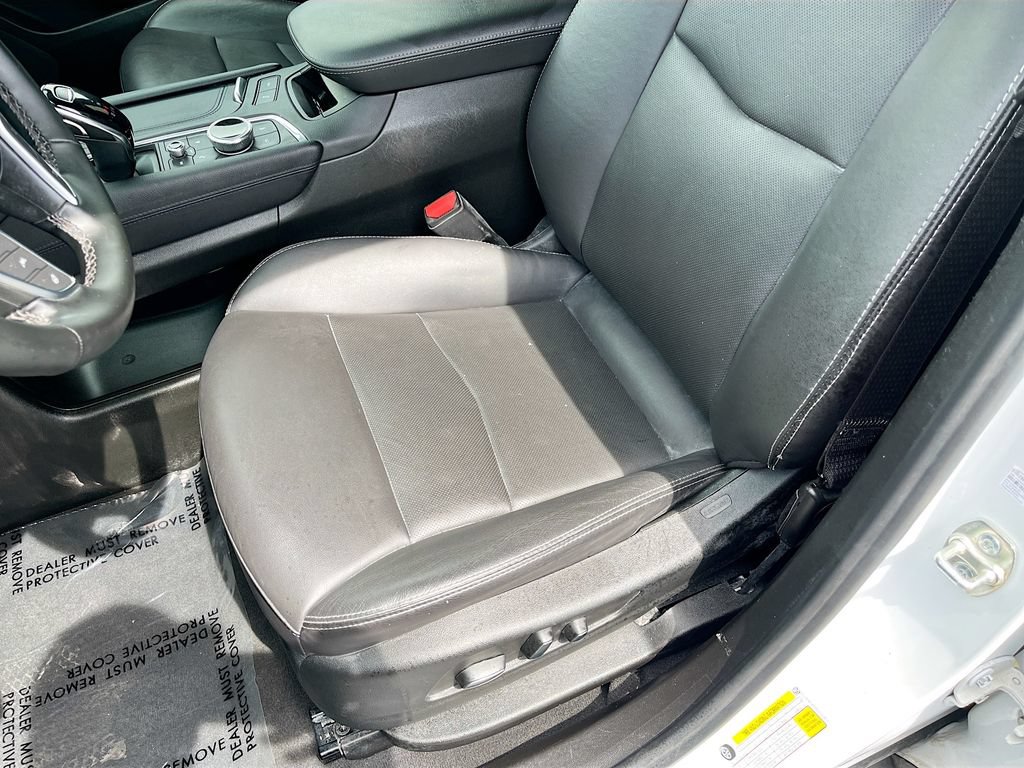 Used 2025 Cadillac XT5 Premium Luxury FWD image 20