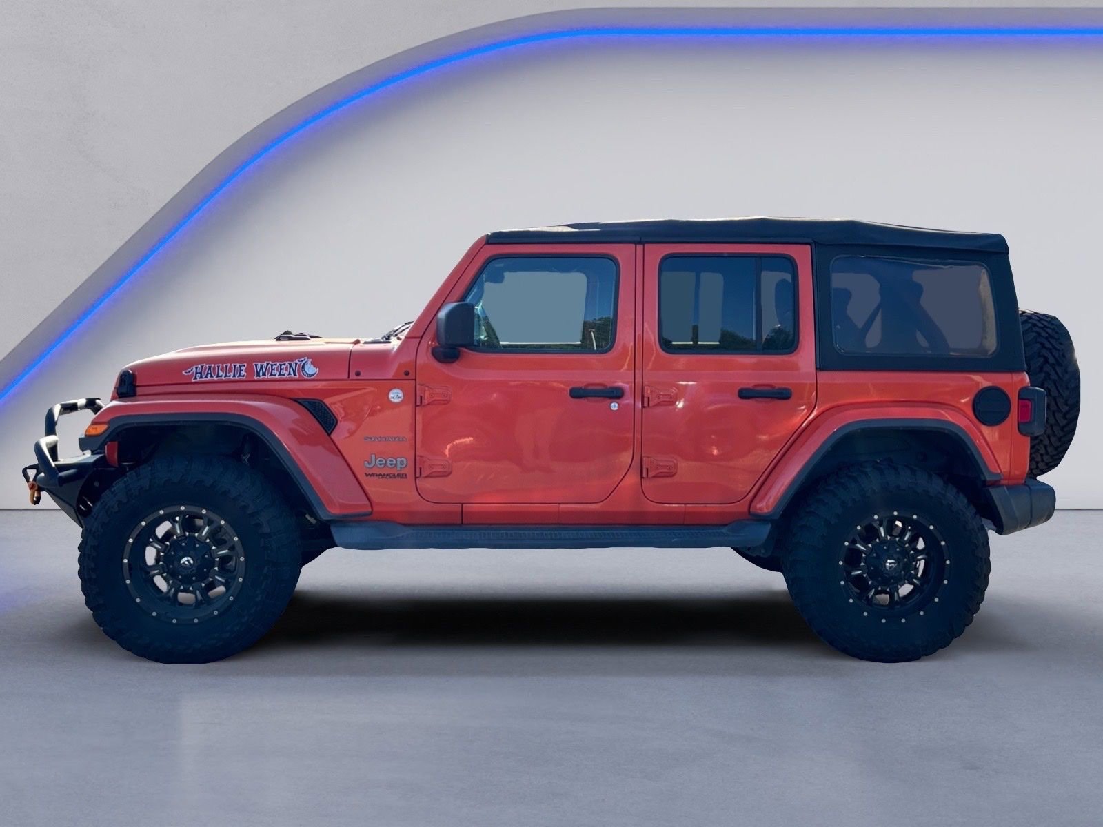 Used 2018 Jeep Wrangler Unlimited Sahara image 3