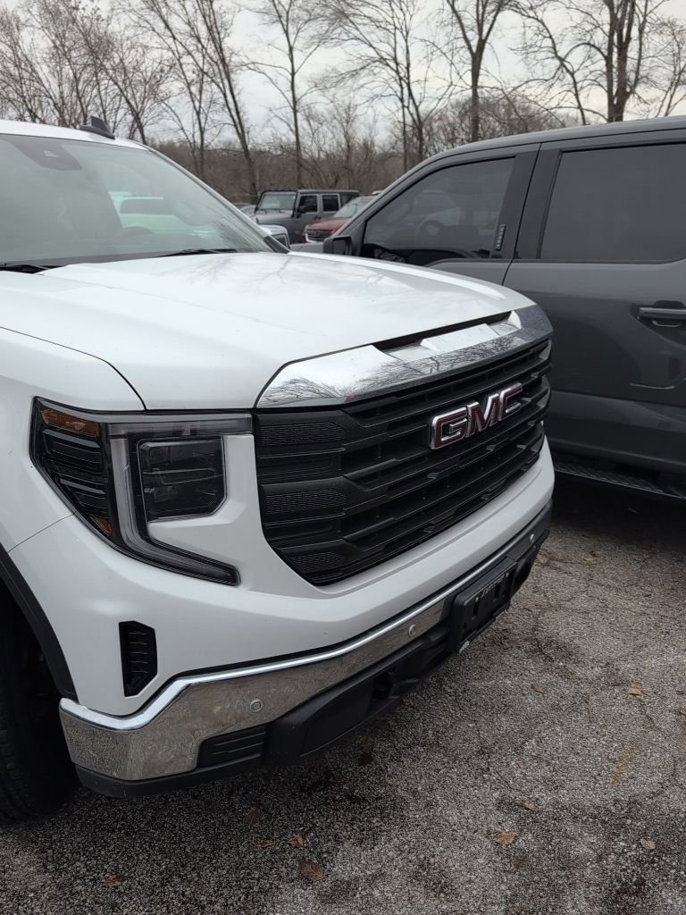 Used 2025 GMC Sierra 1500 Pro w/ Pro Value Package image 7