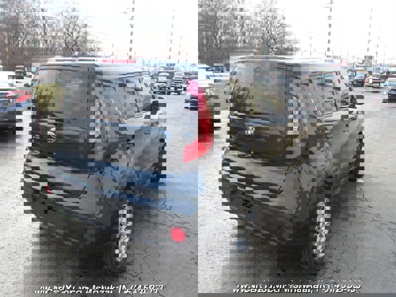 Used 2017 Kia Soul + FWD image 6