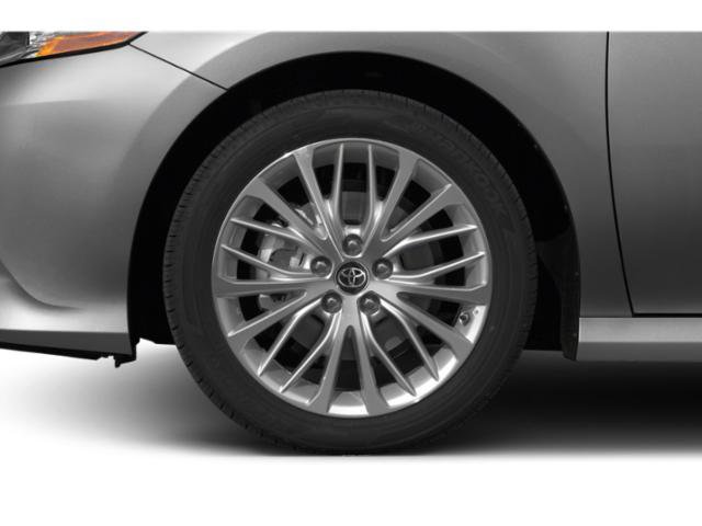 Used 2020 Toyota Camry XLE w/ Sunroof Package FWD image 11