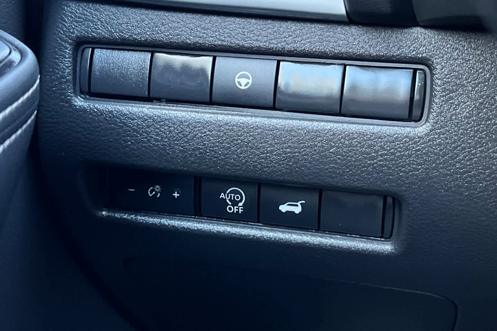 New 2026 Nissan Rogue SV w/ Cold Weather Package AWD/4WD image 32
