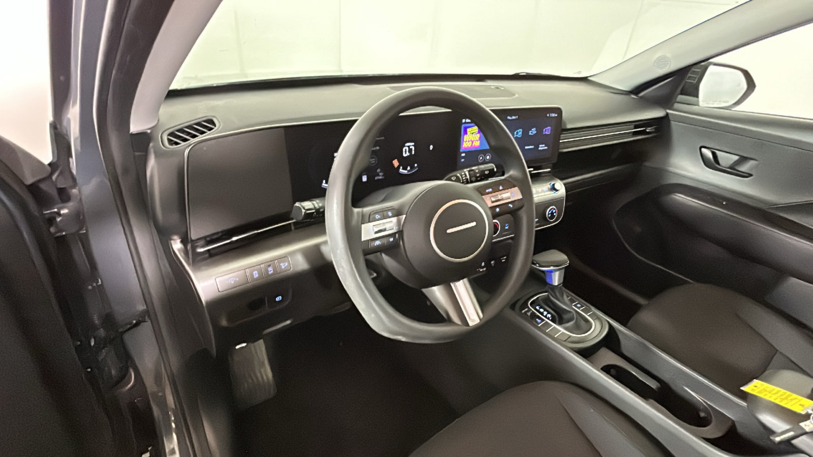 Certified 2024 Hyundai Kona SE AWD/4WD image 18