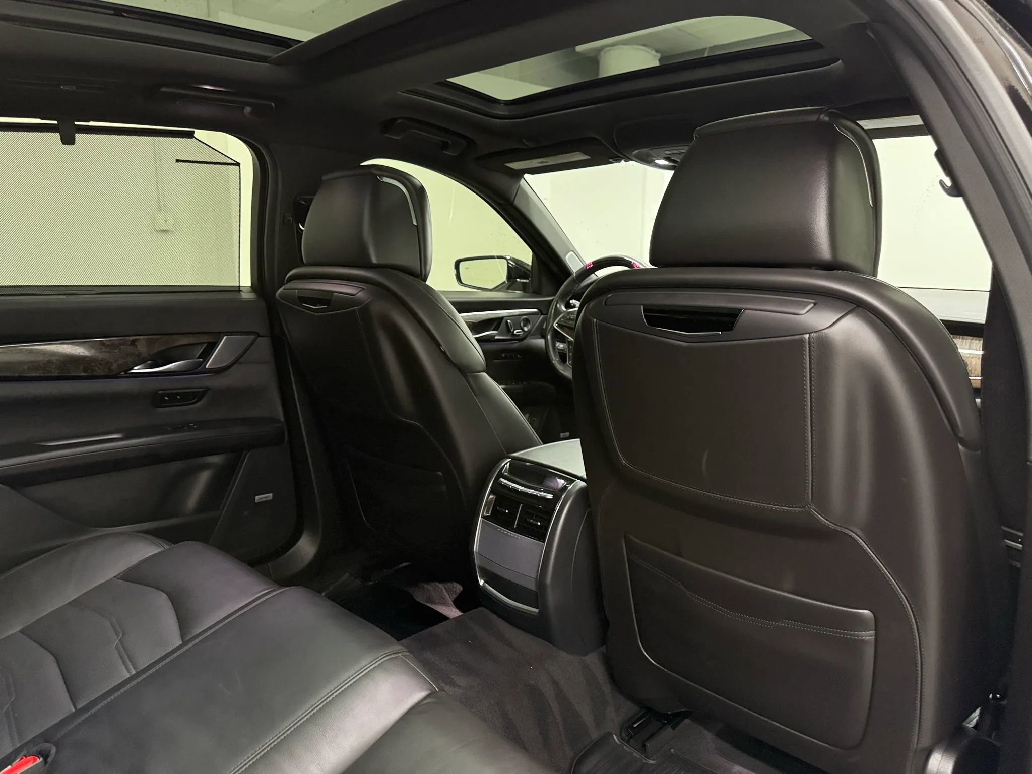 Used 2020 Cadillac CT6 Premium Luxury w/ LPO, Exterior Accent Package AWD/4WD image 18