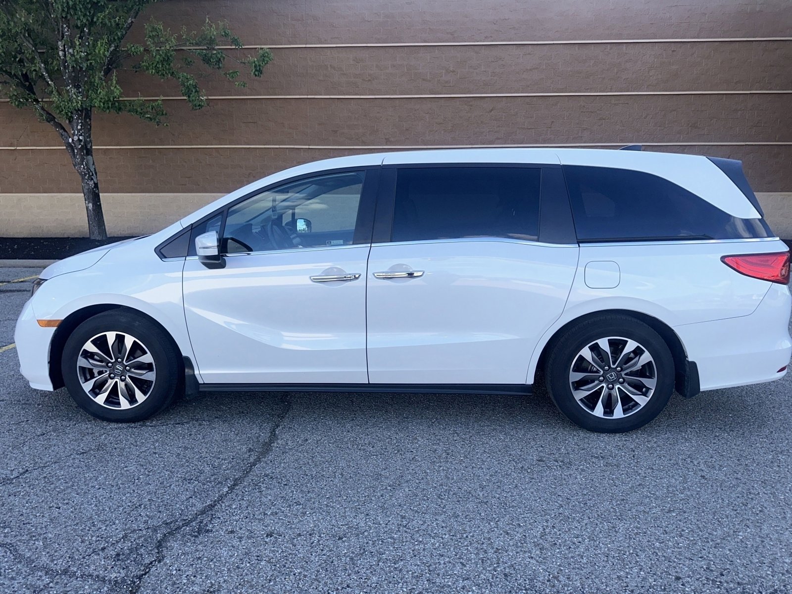 Used 2023 Honda Odyssey EX-L image 8