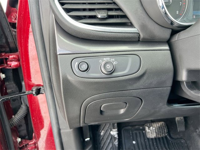 Used 2022 Buick Encore Preferred w/ Safety Package image 17