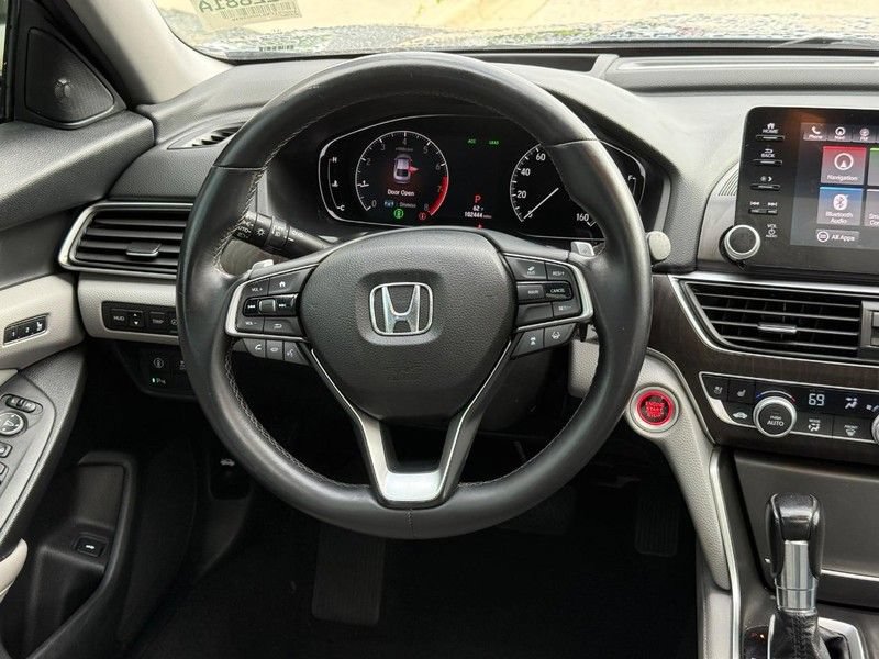 Used 2018 Honda Accord Touring image 14