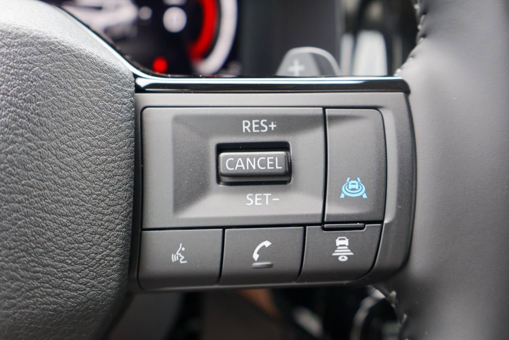 New 2026 Nissan Pathfinder SL FWD image 12