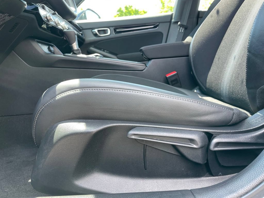 Certified 2025 Honda Civic Sport image 24