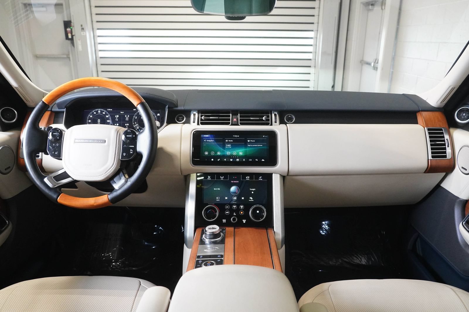 Used 2020 Land Rover Range Rover HSE AWD/4WD image 14