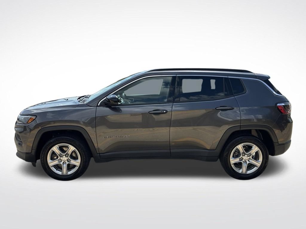 Used 2024 Jeep Compass Latitude AWD/4WD image 12