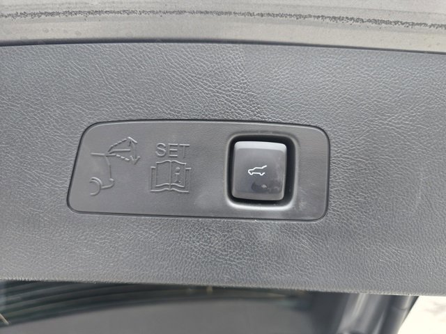 Used 2022 Lincoln Corsair Reserve image 14