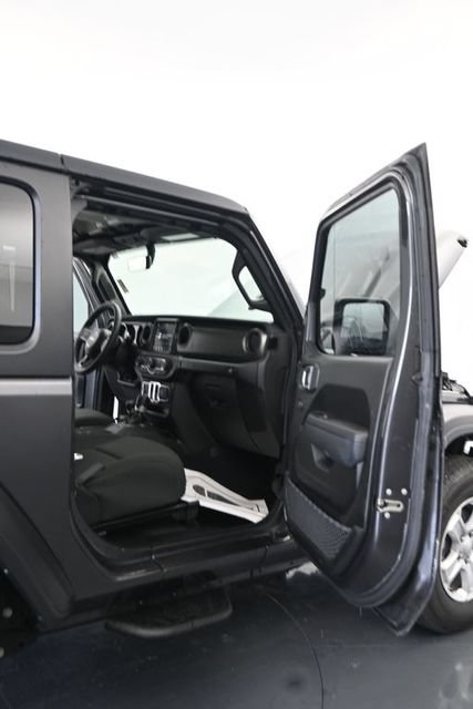 Used 2023 Jeep Wrangler Sport AWD/4WD image 9