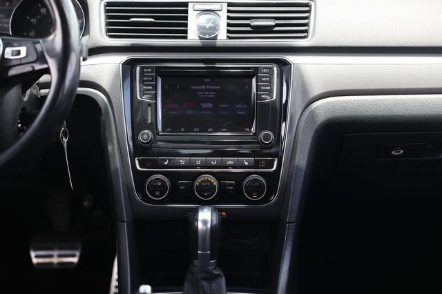 Used 2017 Volkswagen Passat 1.8T R-Line FWD image 38