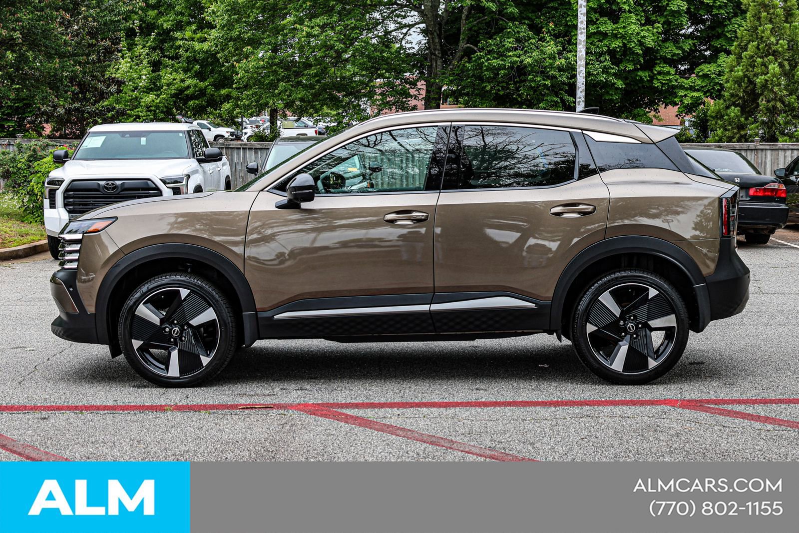 Used 2026 Nissan Kicks SR FWD image 10