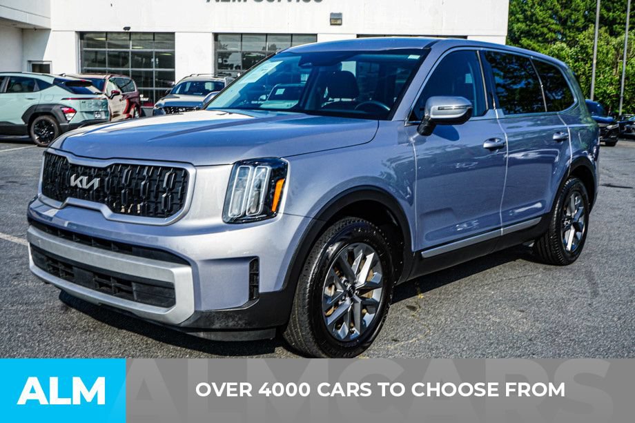 Used 2024 Kia Telluride LX FWD image 3