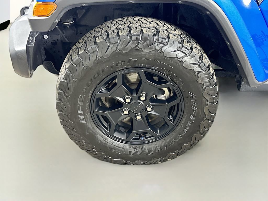 Used 2022 Jeep Gladiator Willys image 8