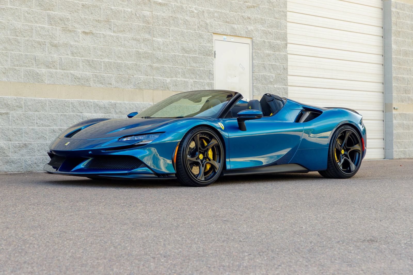 Used 2023 Ferrari SF90 Spider AWD/4WD image 4