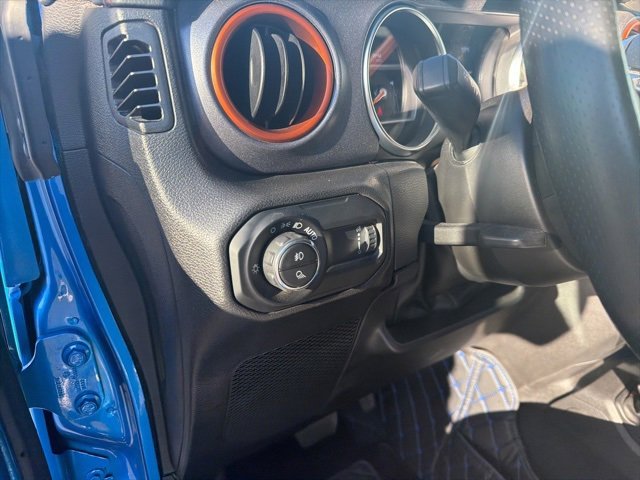 Used 2023 Jeep Gladiator Mojave w/ Cold Weather Group image 46