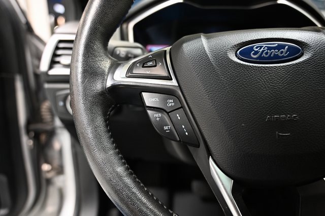 Used 2019 Ford Fusion Titanium image 23