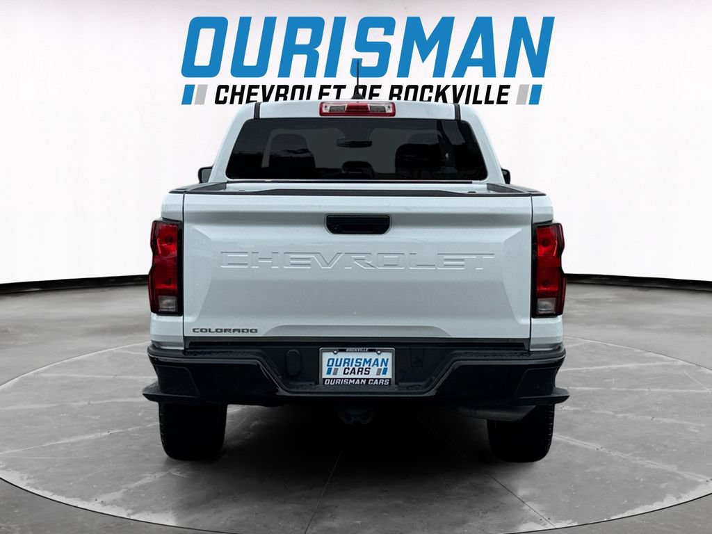 Used 2024 Chevrolet Colorado W/T RWD image 5
