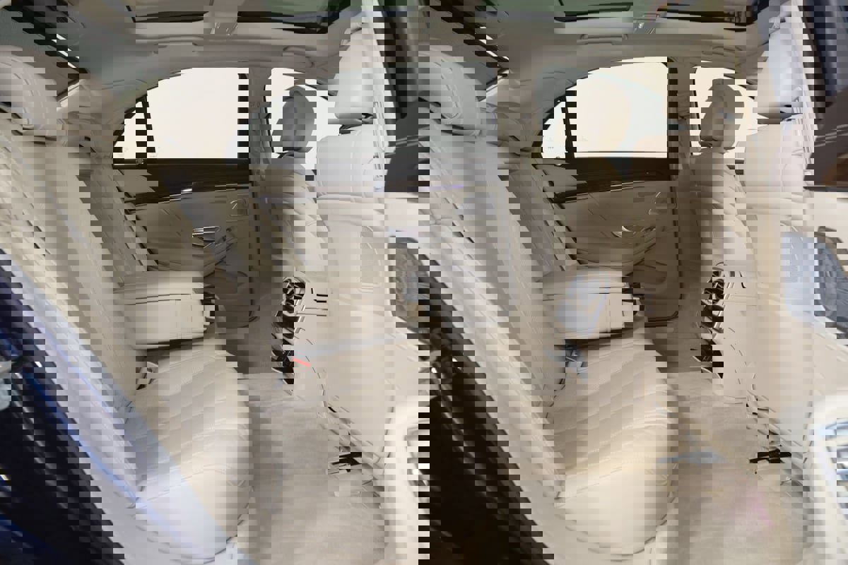 Used 2015 Mercedes-Benz S 550 4MATIC Sedan image 18