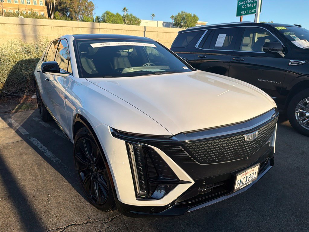 Used 2024 Cadillac Lyriq Sport RWD image 9