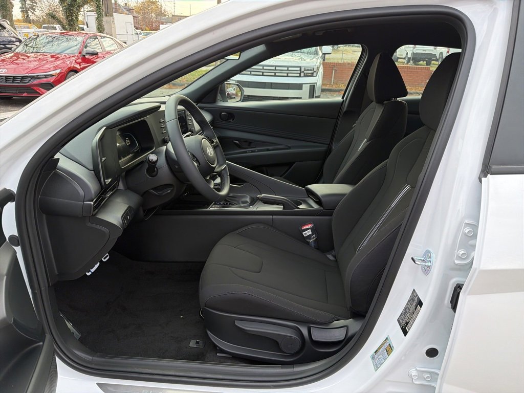 New 2026 Hyundai Elantra Sport image 12