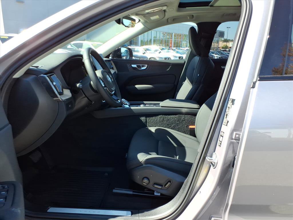 Certified 2026 Volvo XC60 B5 Plus w/ Climate Package AWD/4WD image 10