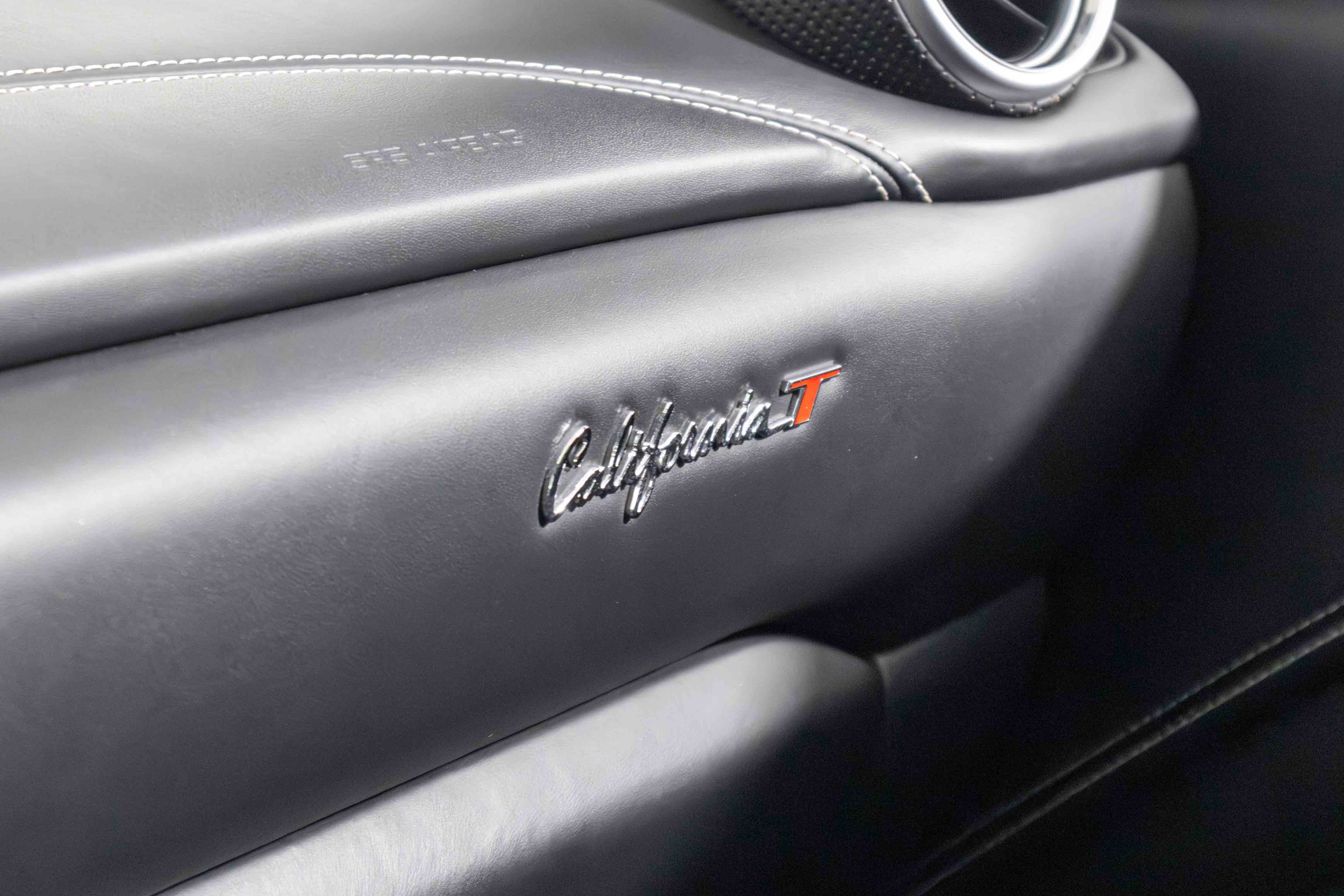 Certified 2016 Ferrari California T image 39