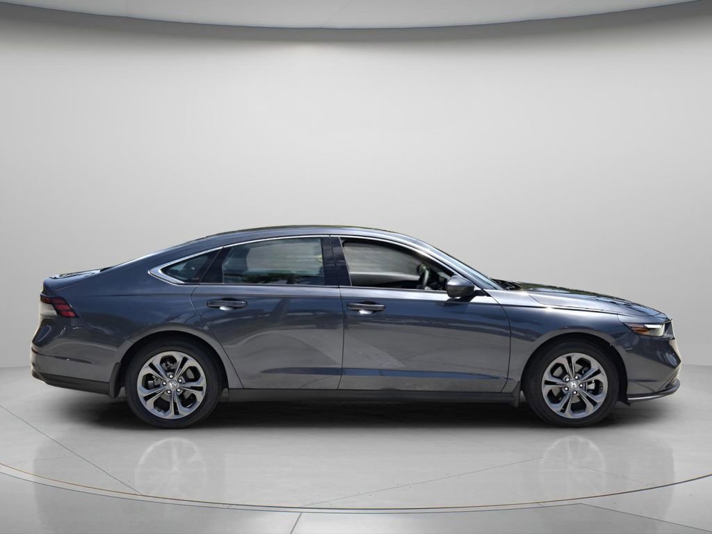Used 2024 Honda Accord EX image 3