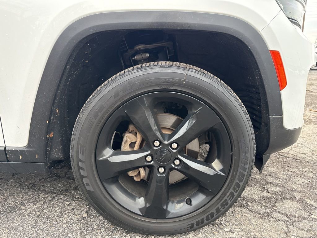 Certified 2023 Jeep Grand Cherokee Altitude image 29