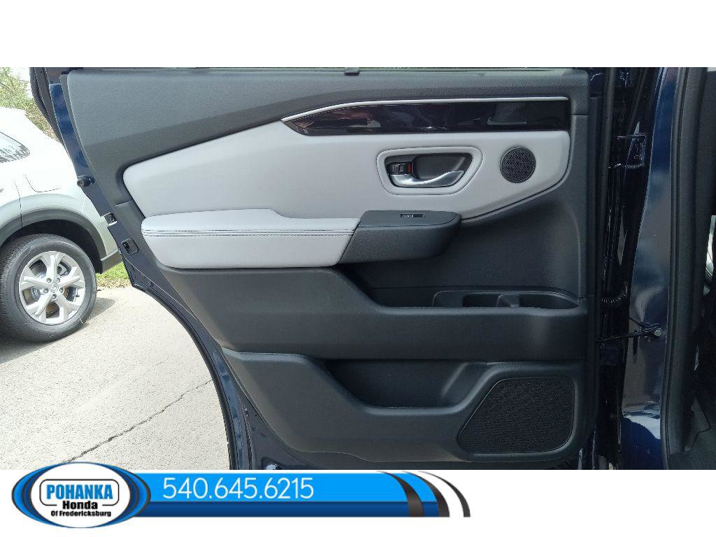 New 2025 Honda Pilot EX-L image 32