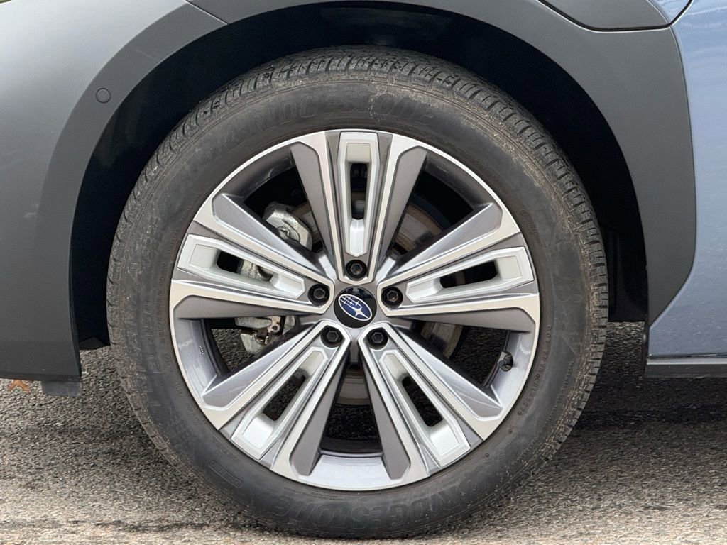 Used 2023 Subaru Solterra Limited image 9