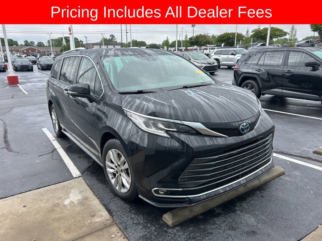 Used 2023 Toyota Sienna Limited FWD video 1