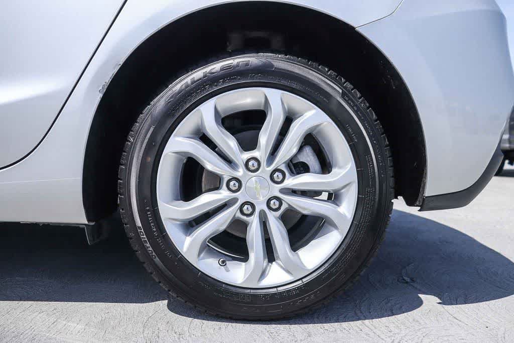 Used 2019 Chevrolet Cruze LS w/ LS Convenience Package FWD image 10