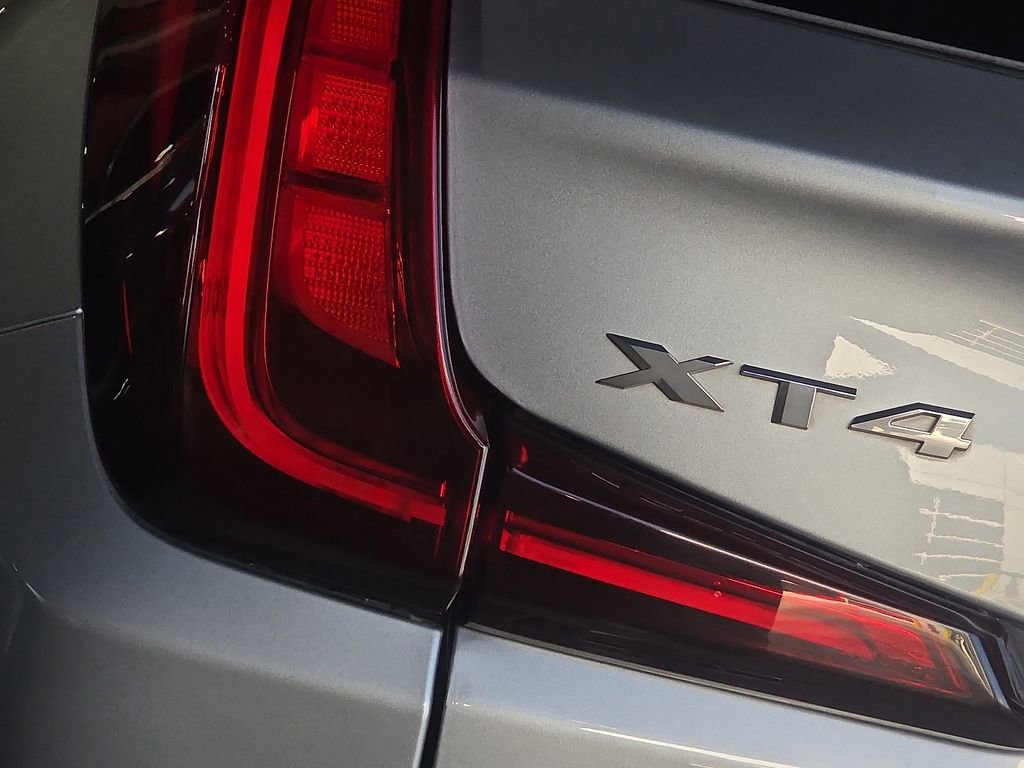 Used 2024 Cadillac XT4 Premium Luxury AWD/4WD image 11