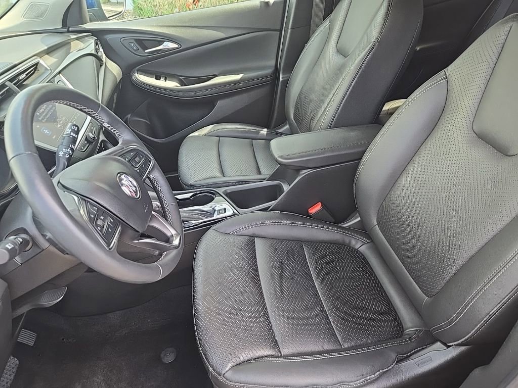 Used 2023 Buick Encore GX Essence w/ Experience Buick Package FWD image 23