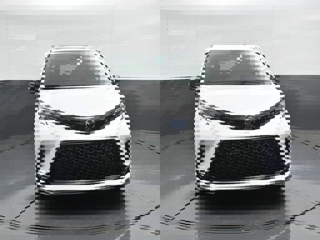 New 2025 Toyota Sienna XSE w/ XSE Premium Package image 5