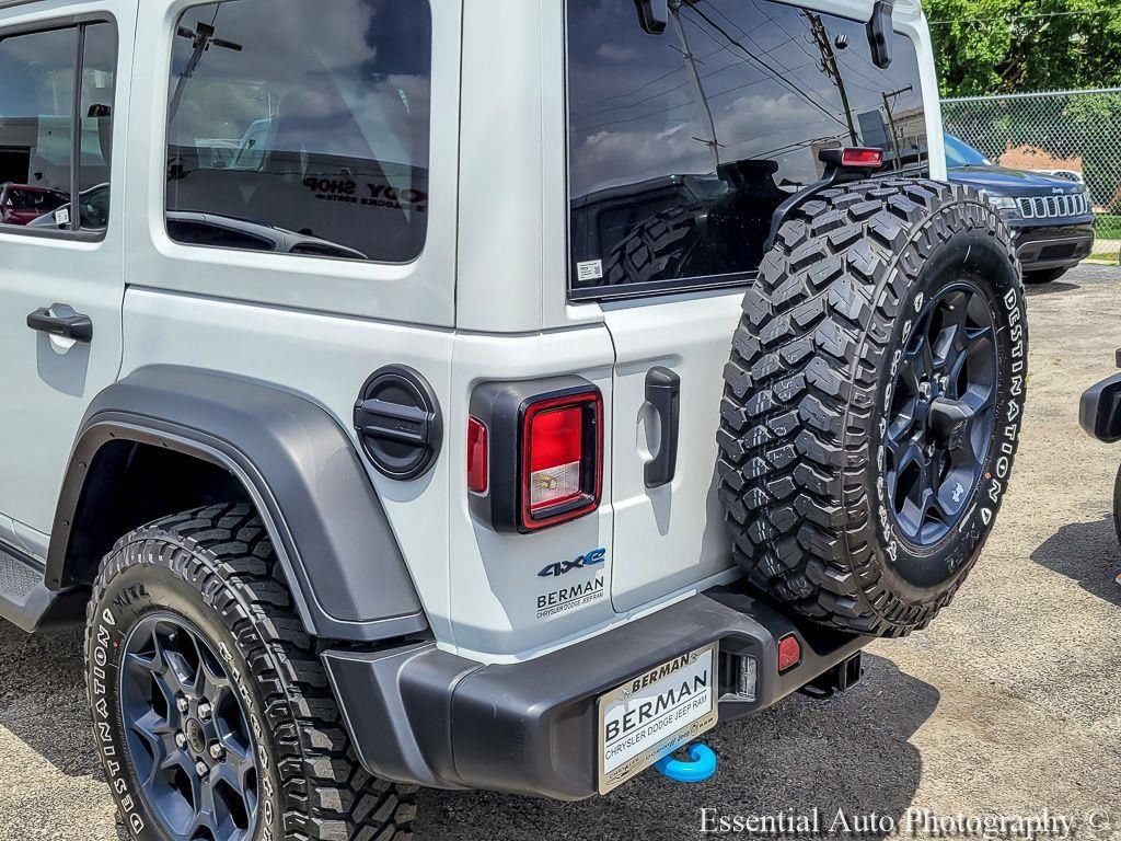 Used 2023 Jeep Wrangler Unlimited w/ Sun & Screen Package AWD/4WD image 9