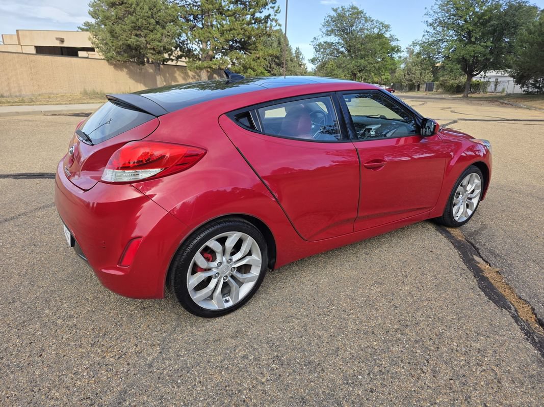 Used 2013 Hyundai Veloster w/ Style Pkg FWD image 8
