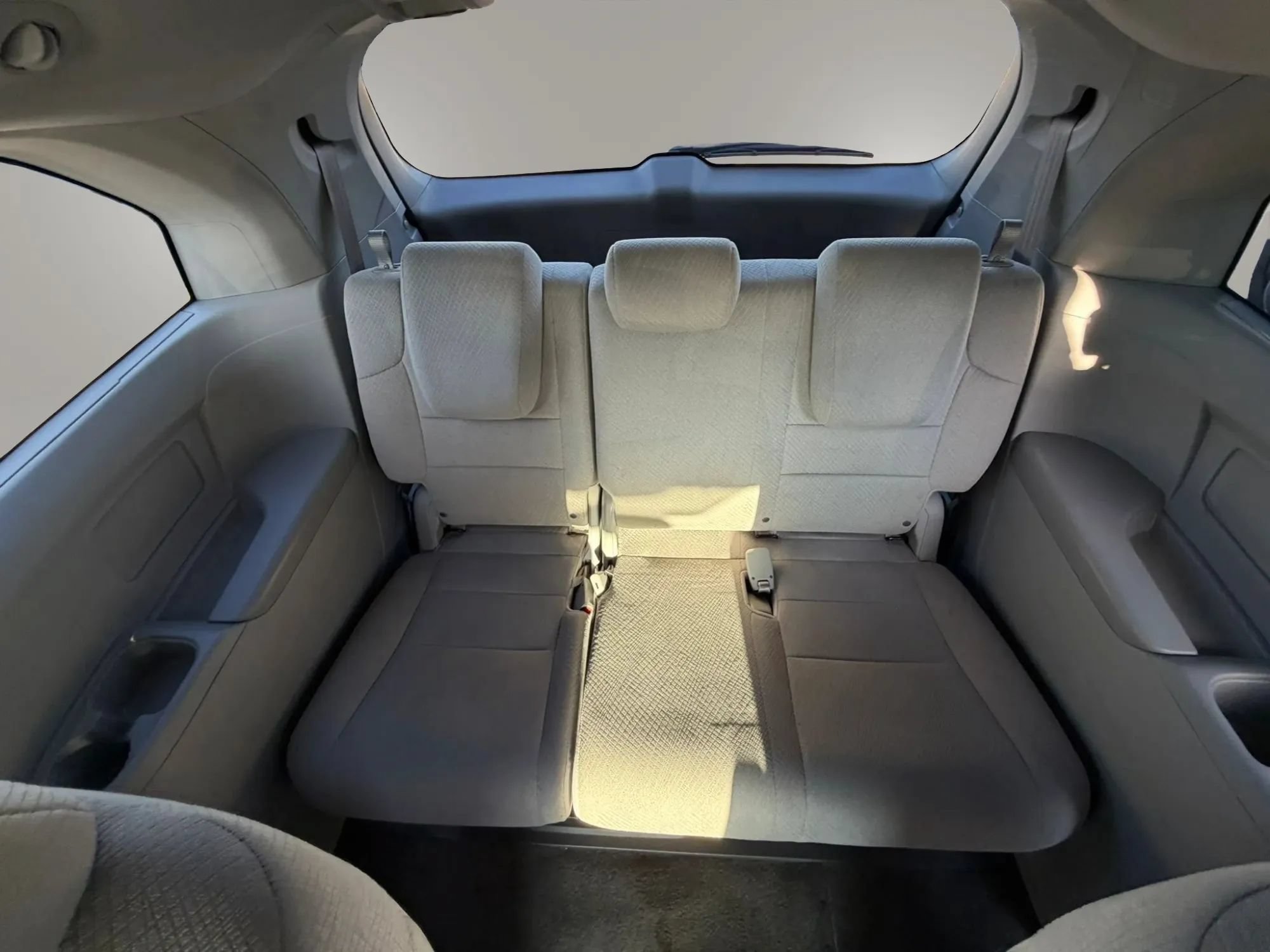Used 2014 Honda Odyssey LX image 17